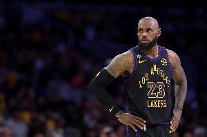 记者吐槽：湖人从来就不配拥有詹姆斯 他从未得到过应有的尊重